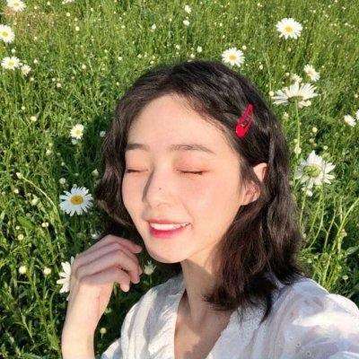 王子文六一带小孩海边游玩 去年曾被曝隐婚生子