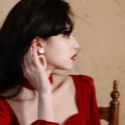 突然,直线拉升!伊朗,发动导弹打击!